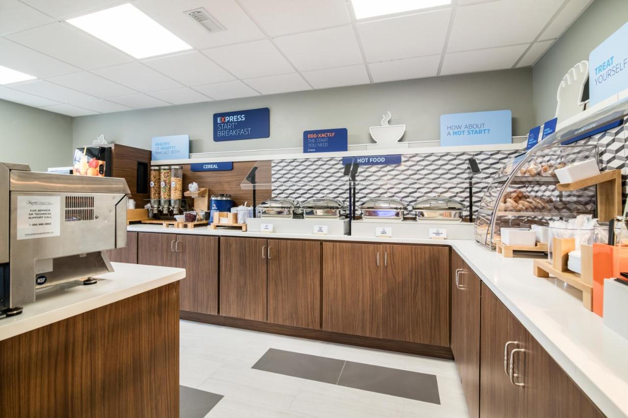 Holiday Inn Express - Plymouth By Ihg Ngoại thất bức ảnh