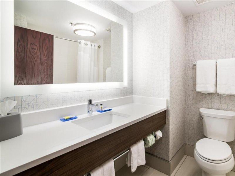 Holiday Inn Express - Plymouth By Ihg Ngoại thất bức ảnh