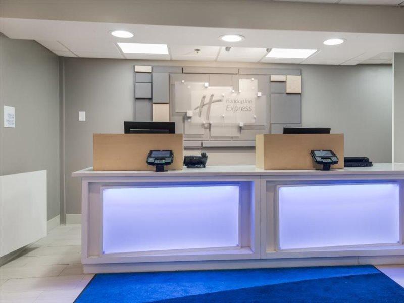 Holiday Inn Express - Plymouth By Ihg Ngoại thất bức ảnh