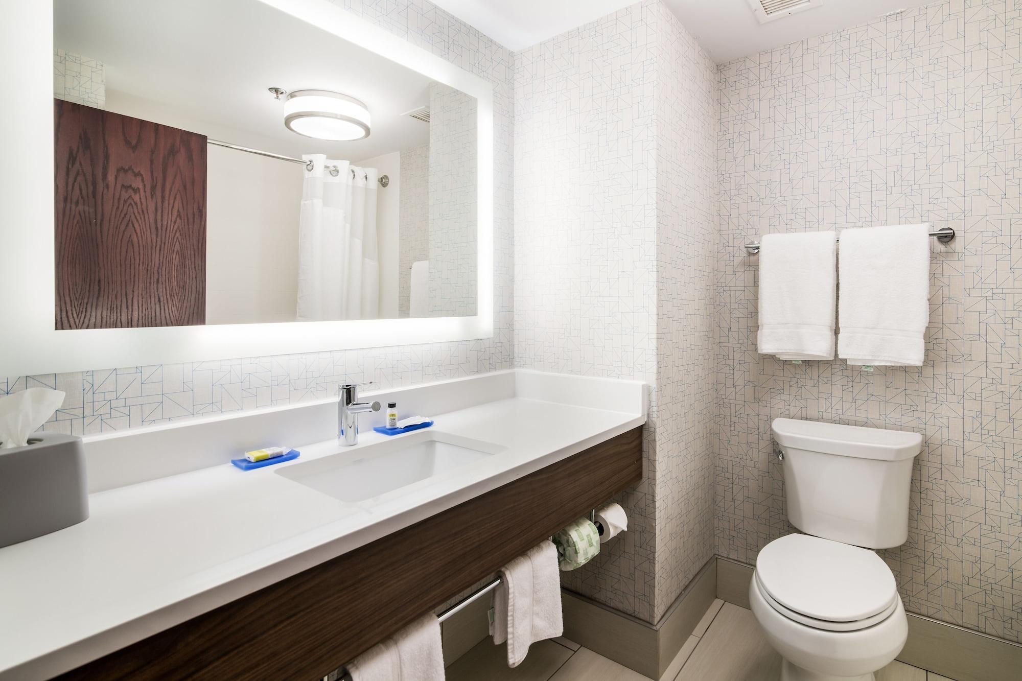 Holiday Inn Express - Plymouth By Ihg Ngoại thất bức ảnh
